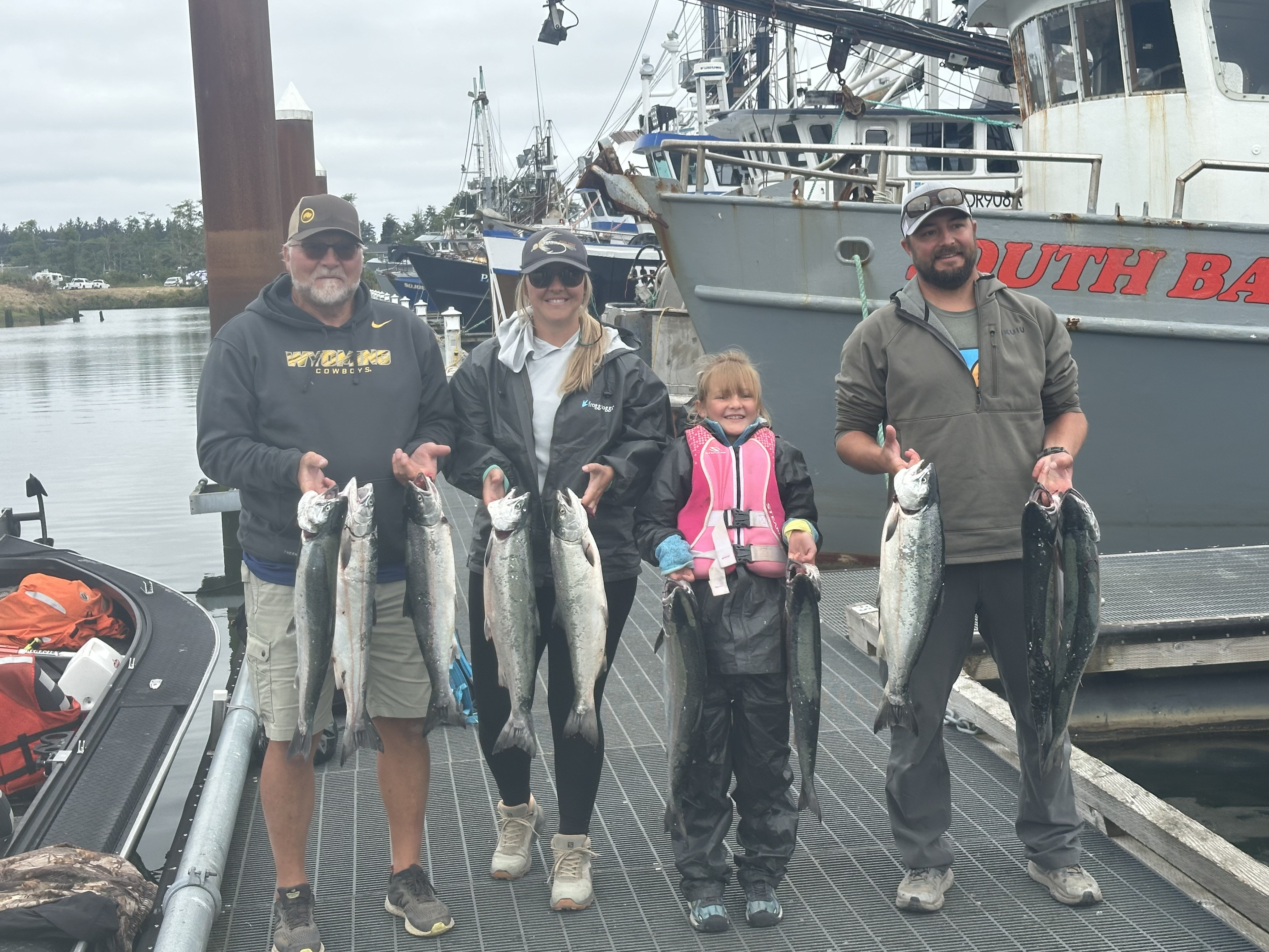 Reese Johnson guiding anglers on a Columbia River fishing trip